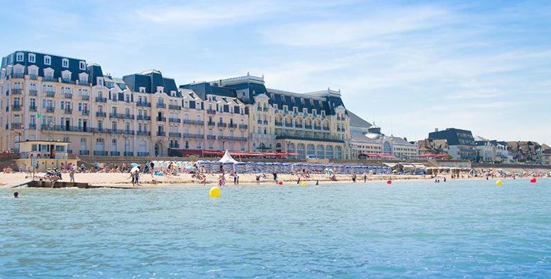 Studio Residence La Fregate Hyper-Centre Cabourg Exterior photo